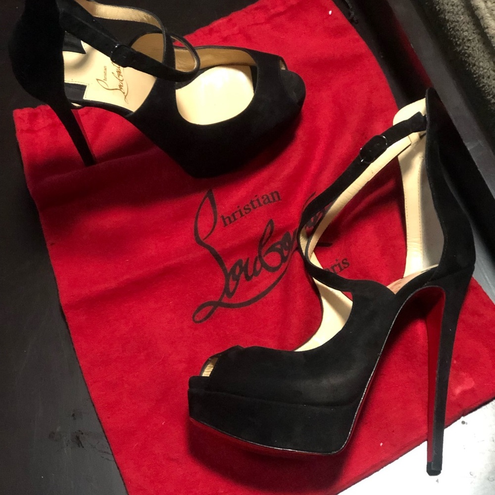 ♥️Marlenalta 140 Black Suede Heels ♥️